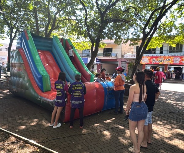 Mais de 1.100 crianças participam de ação social promovida pela Bionova Energia Solar em Nova Aurora